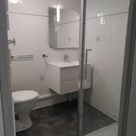 100m De La Richelieu + Piscine